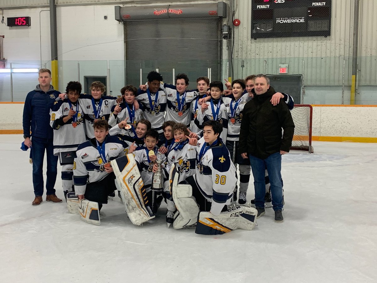 Solid weekend in Kingston! Coming home with the 🏆🥇#showdowninygk <a href="/HockeySuperLeag/">Hockey Super League</a> #teamworkmakesthedreamwork #competeeveryday