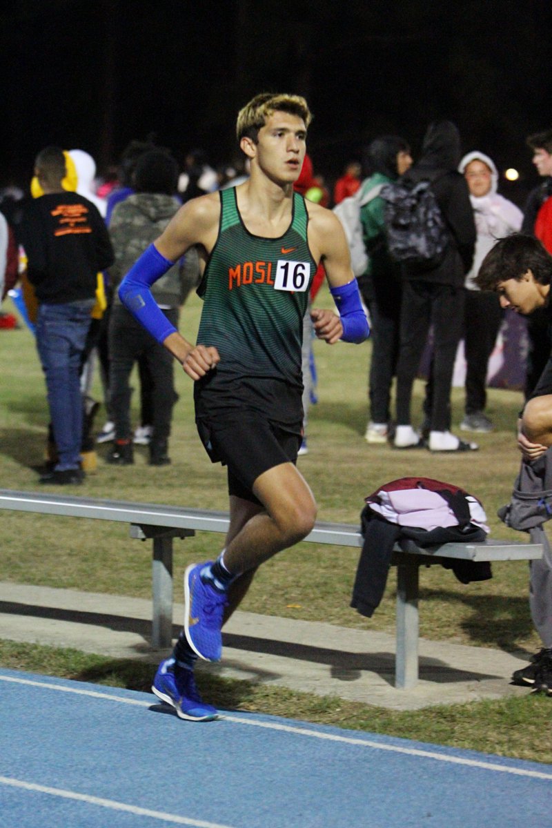 MosleyTrack's tweet photo. Senior @idlc4uf20 puts down a solid season opener (just seconds off a PR) in the 3200 meter run at J. Forbes Invitational. ๐ฌ #FinFast https://t.co/vtffoHWsce