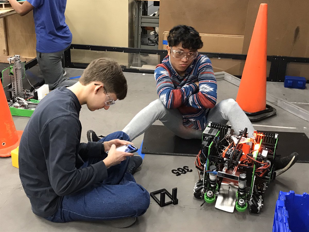 MOE365FTC's tweet photo. the feeling when you have to cram in some more lab days before Maryland states next weekend.. https://t.co/aHdJEuzayo