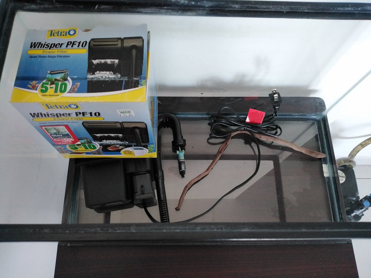 Kerberouss's tweet photo. Vendo Acuario, mueble y filtro en 100 dólares @ventas_PANAMA @vendelopty @Vendelo507 @ventasPTY https://t.co/ToN8gPuria