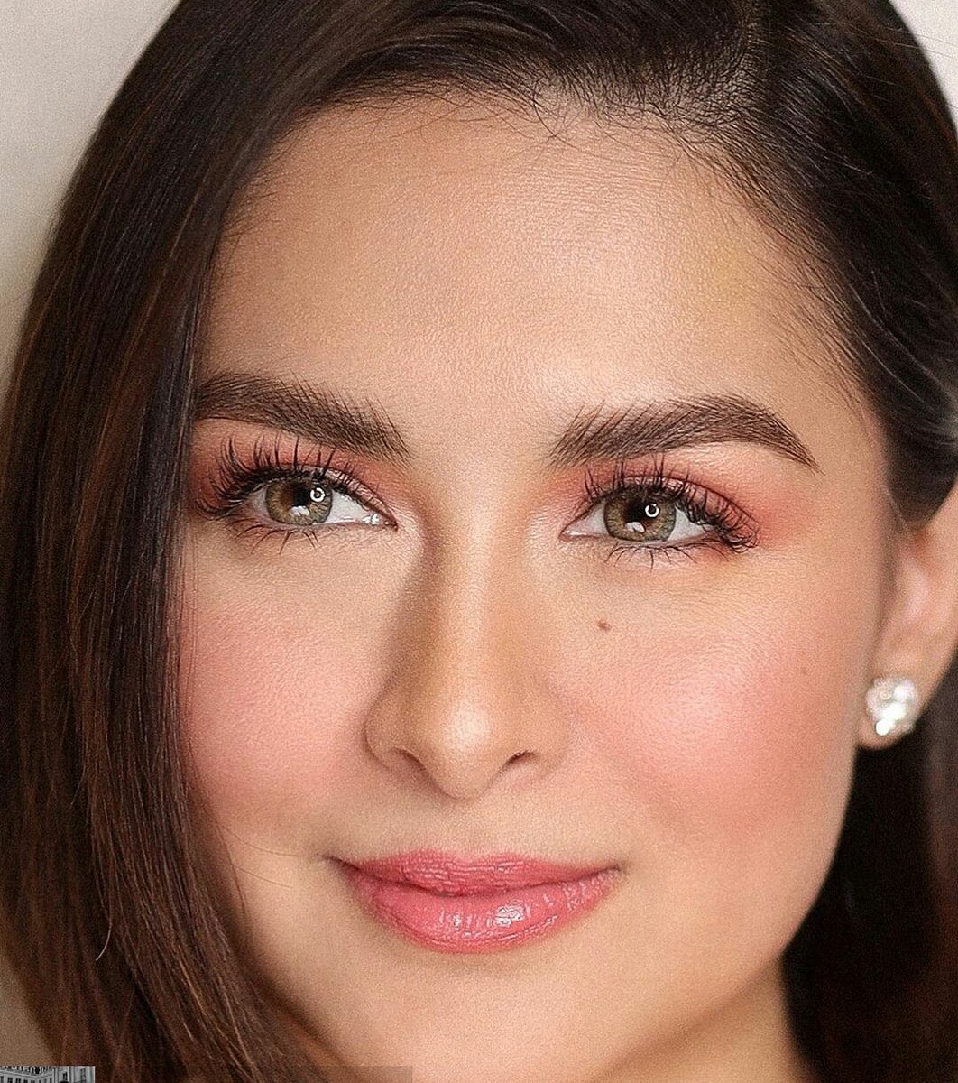 creslovedyz's tweet photo. Reposted from @stevendoloso ILLUMINATE LIKE A DIVINE GODDESS ⚡️⚡️⚡️Behold #DivineBeauty #PrimeTimeQueen #Actress @marianrivera #Stylist @melvillesy #Hair #Photography @viennueva #Beauty #MakeUp #Glambassador @stevendoloso #MakeUpByStevenDoloso  - #MarianRivera https://t.co/BkQya2oGT3