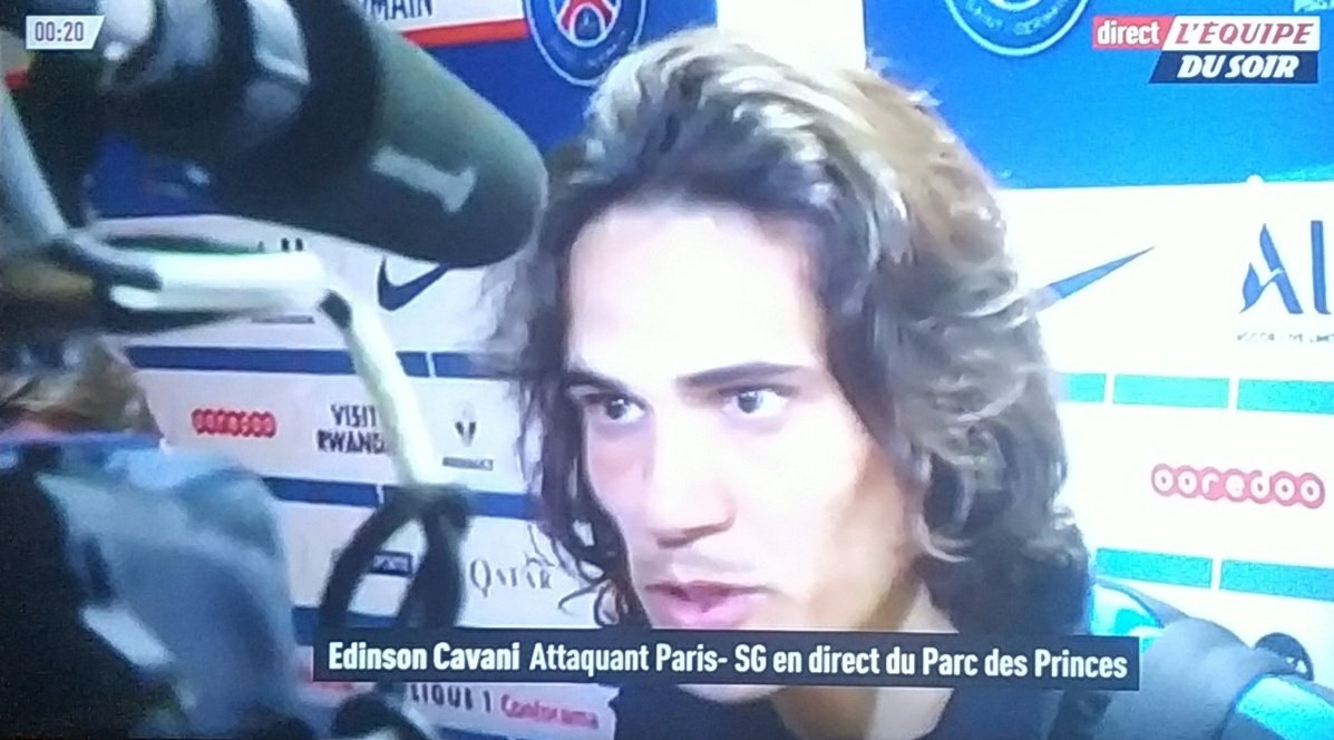 Myriam_Bensalah's tweet photo. Un Grand Bravo à Monsieur @ECavaniOfficial qui vient d'inscrire son 200ème but sous les couleurs du @PSG_inside !
Merci Cher @PierreNigay pour cette très Belle Interview très Humaine ! #BeauRecord #SuperChampion @lachainelequipe @lequipedusoir @yannguerin021 @Anthony_baca 😊👏👏 https://t.co/PVS8RCMUoA
