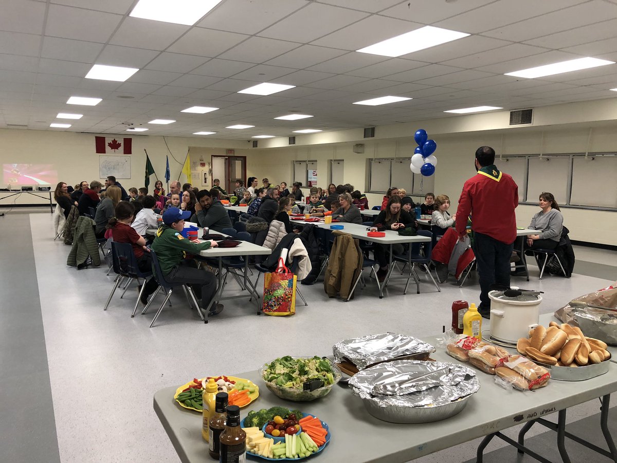 1stNorthGrimsby's tweet photo. Great end to #ScoutGuideWeek with a sponsored skate and potluck supper. @scoutscanada @bfcouncil #ScoutsDoStuff https://t.co/Y3XcfFE1br