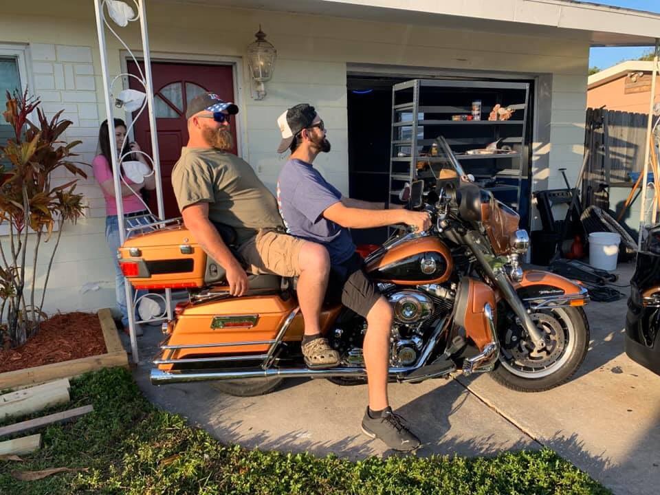 izambo360's tweet photo. @deandelray #floridaman #nutstobutts lol https://t.co/6XjM67uFkv