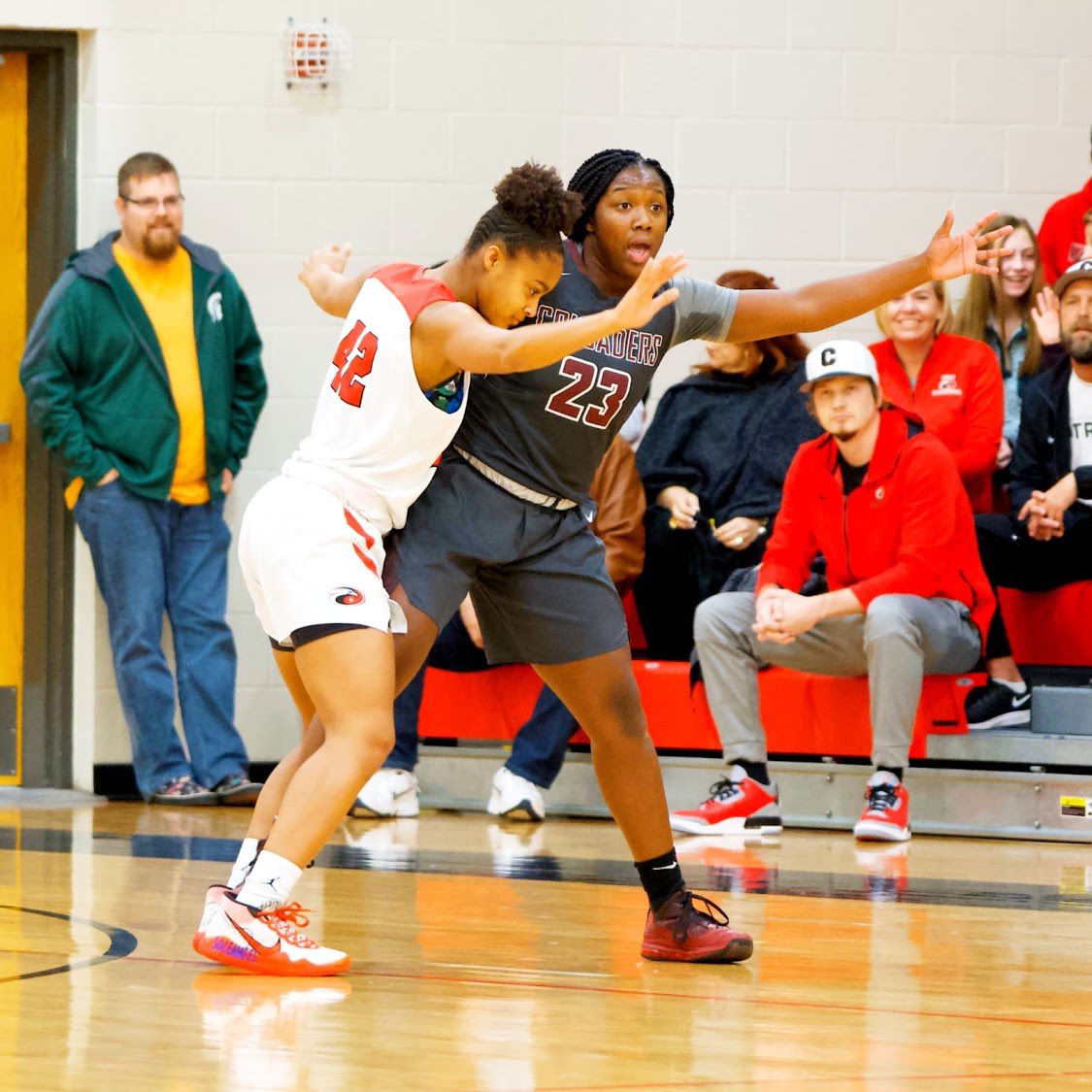 Sommerh12's tweet photo. Love her aggressiveness and her attentiveness on defense😍😍😍 https://t.co/CD8Lg4DiJi