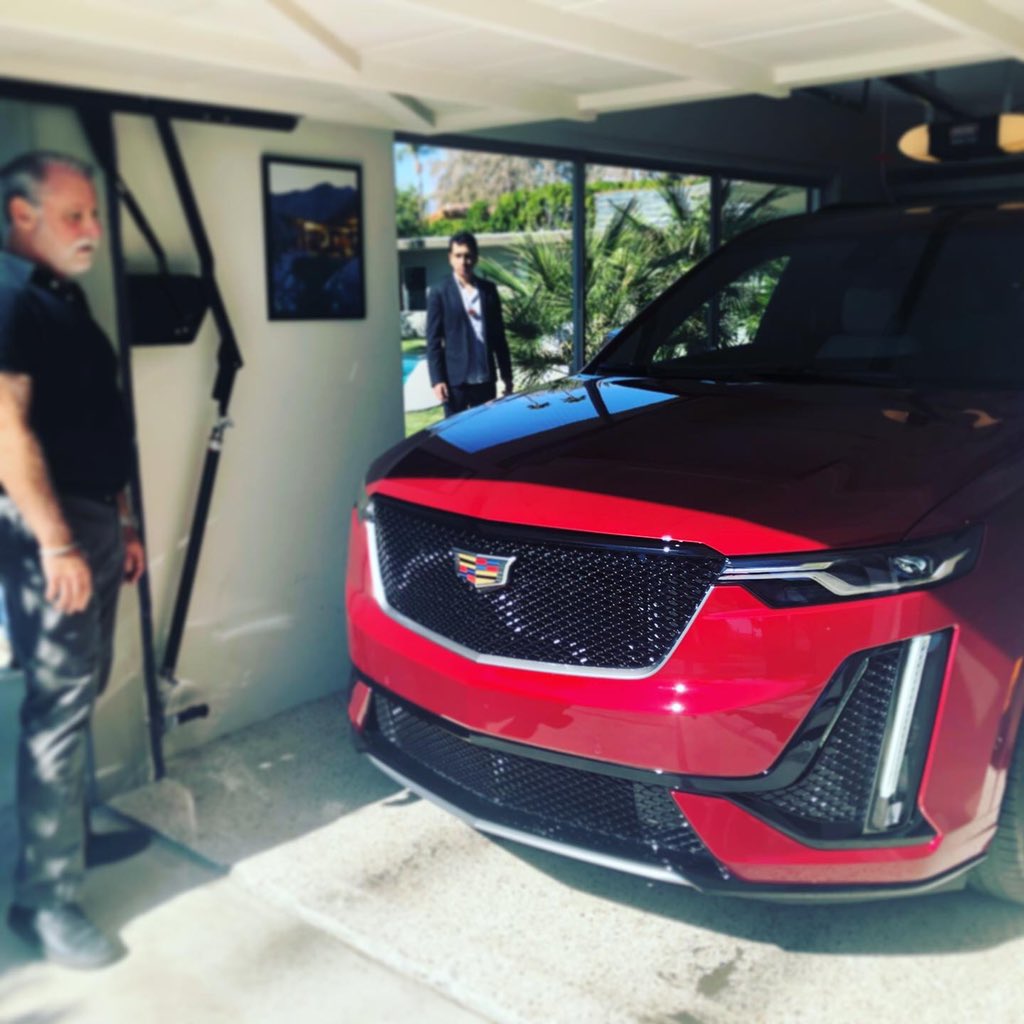 VickiArkoff's tweet photo. Had a wunnerful, wunnerful #modernismweek2020 lunch hosted by @Cadillac at the #LawrenceWelk Estate in #PalmSprings. All that was missing was a bubble machine and Geritol spritzers. 🍷  
#style #cadillacXT6 #cadillac #modstyle #modernism #palmspringsmodernism https://t.co/YxMrSs32zV