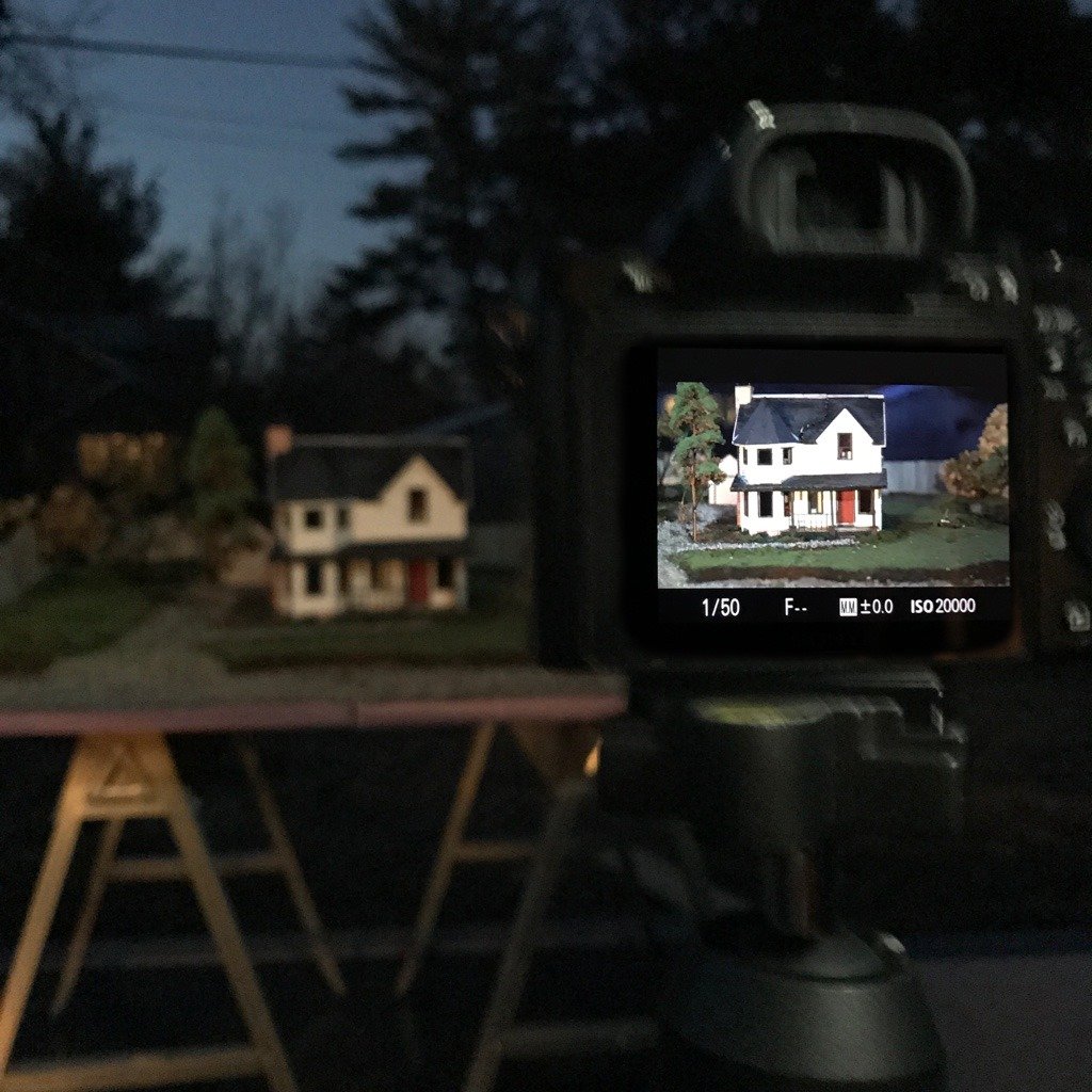 OBrien_138's tweet photo. Finally filmed the second round of #model shots for @TheRealRiphouse documentary. Decided to set up outside instead of using a blue screen and shooting plates. It was the right way to go.
#CouldaBeensWannabes #Riphouse #Documentary #IndependentFilm #VisuallyHidden https://t.co/xQ5ZWPxbJQ