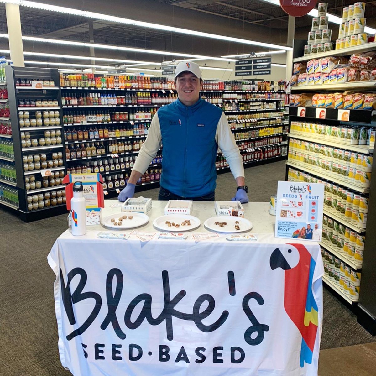 eatblakes's tweet photo. That’s a wrap! We did 17 Demo’s over the last two weekends @lundsbyerlys, one of our favorite retailers in MN. Demo’s are time consuming and exhausting but NOTHING beats getting in front of consumers and sampling our products. #SeedYourPassion https://t.co/q2oEF1fQ6H