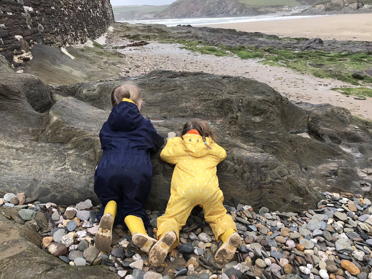 outdoorseditor's tweet photo. Happy times at #burghisland this weekend #pilchardinn #salcombe #halftermheaven https://t.co/1re66U1z4q