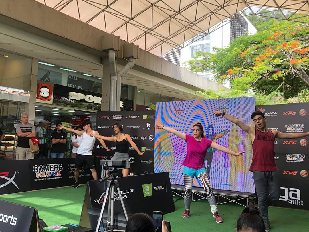 lne_gg's tweet photo. Estamos en la segunda fecha de #LaLigaEpsorts para #JustDance2020
Gracias a @TiendaGamersCo @HyperXLatam @NVIDIAGeForceLA @Gamers_nGeeks #proyectarvideo por el apoyo. https://t.co/Wtzg0VCNoh