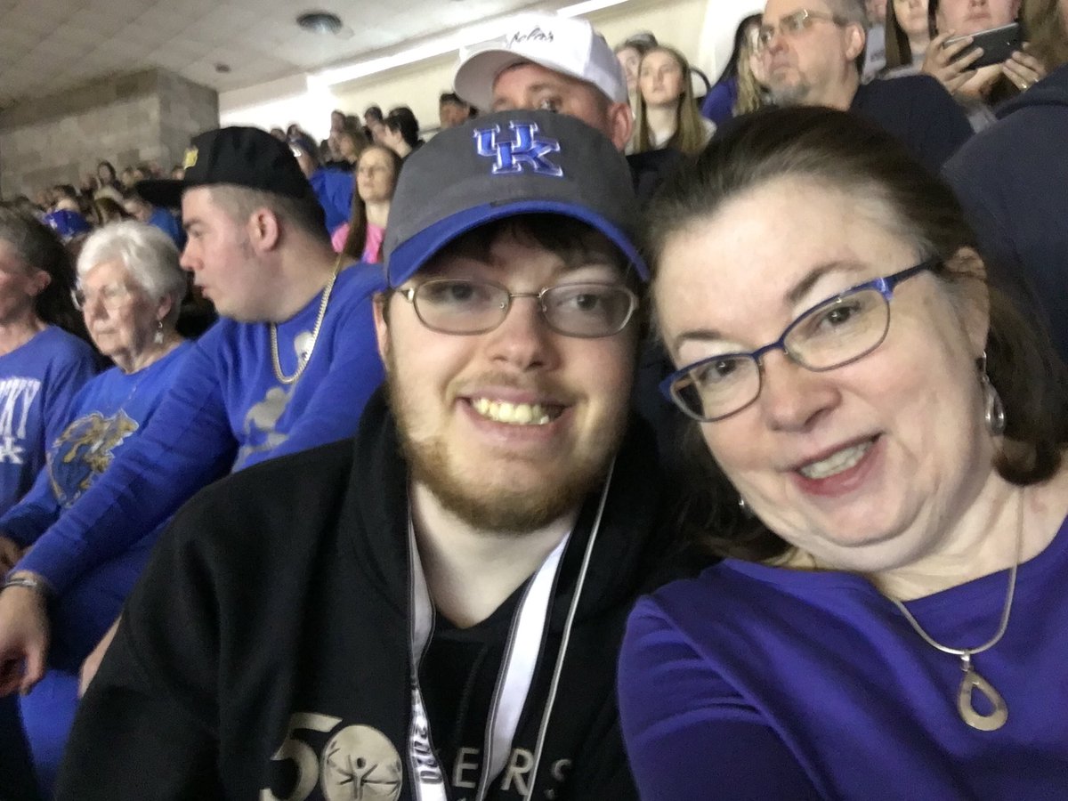 vperryky's tweet photo. Go Kentucky!! #WEAREUK https://t.co/jxmVf87pwQ