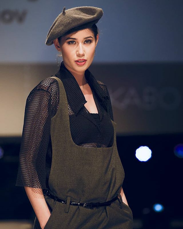 smokecze's tweet photo. Styl Kabo 2020
#ssdam 
#fashion #fashionshow #czechfashiondesigner #stylkabo #stylkabo2020 #bvv #bvvbrno #prostejov #prostejovdesign #canonphotographer #darktableedit https://t.co/NhBvIaWsuq https://t.co/M1Q0kSoYHD