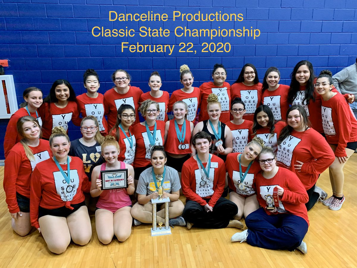 SVilleDance's tweet photo. Pom State Champs!! #statecontest #BEElieve 💛💙🏆💙💛 https://t.co/yQh4ngG3KO