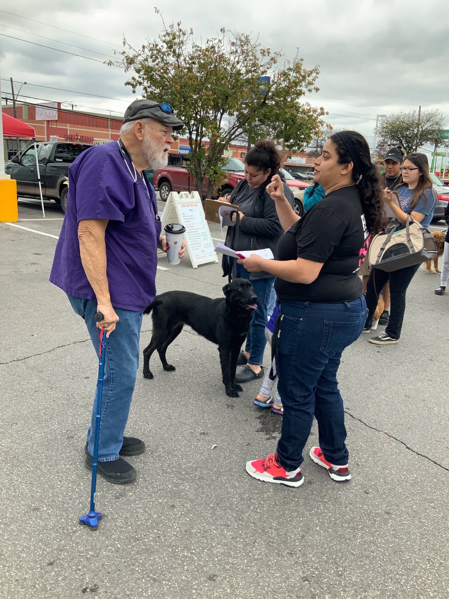 Bringing T-mobile into every household is our mission! @karivill2010 Spreading the word about our amazing #SyncUpPets! @Dsolano1023 @cjgreentx #wewontstop #Areyouwithus