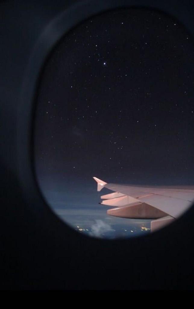 ayedhalm's tweet image. ( إنّ معَ العُسر يُسرًا )

جاء اليسـر في هذه الآية نكرة ،
لأنك  لا تعرف من أين سيأتيك ،
وكيف ولكنه سيأتي ويزيل عسرك ،
الذي تعرفه وتتوجع منه ، ثق بربك .