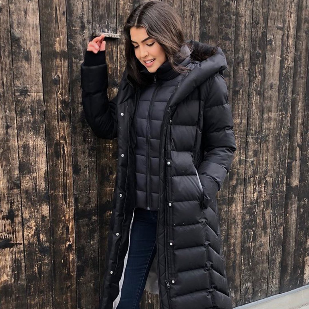 SOIAANDKYO's tweet photo. #SundayStyle Featuring our favourite maxi-length coat (Coat: TALYSE in the colour black) #indihobaycanmore #maxi #downcoat #getcozy #colourpalette #fallwinter2019 #fw19 #fallwinter  #luxe #outerwear #soiaandkyo https://t.co/vZ7uBOYk40