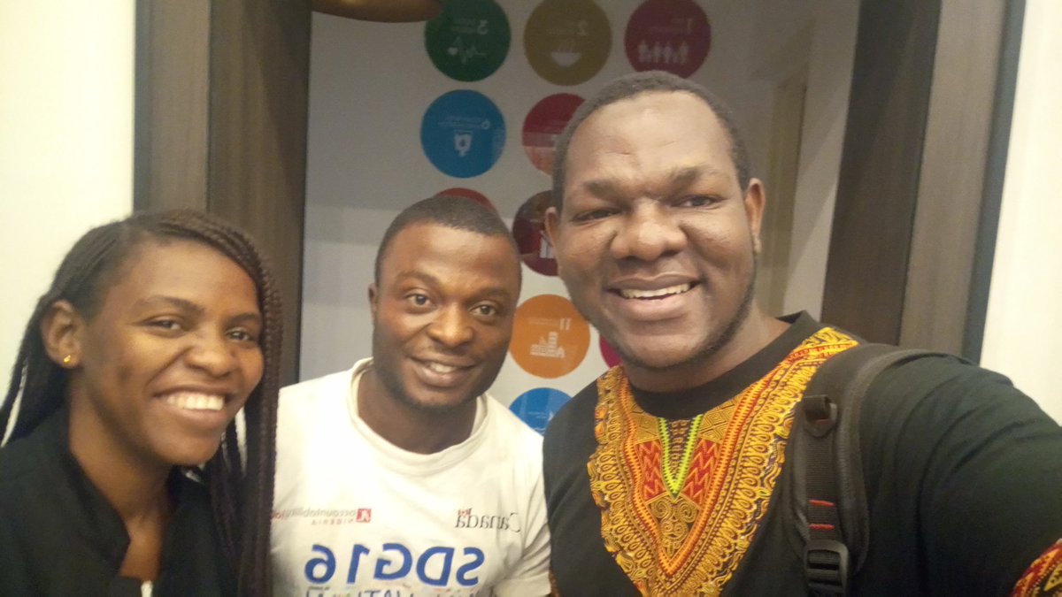 FashDami's tweet photo. ICYMI: #LinkedinLocalAbuja last week thursday was exciting and I learned a number of things.

I will share some over the next few thread.

Thanks @fifeBANKS for hosting us and  for bring the likes of Shofola Osho, Maureen Chiana, Dayo Benjamins-Laniyi as panelist. https://t.co/uqzdkWmL4X