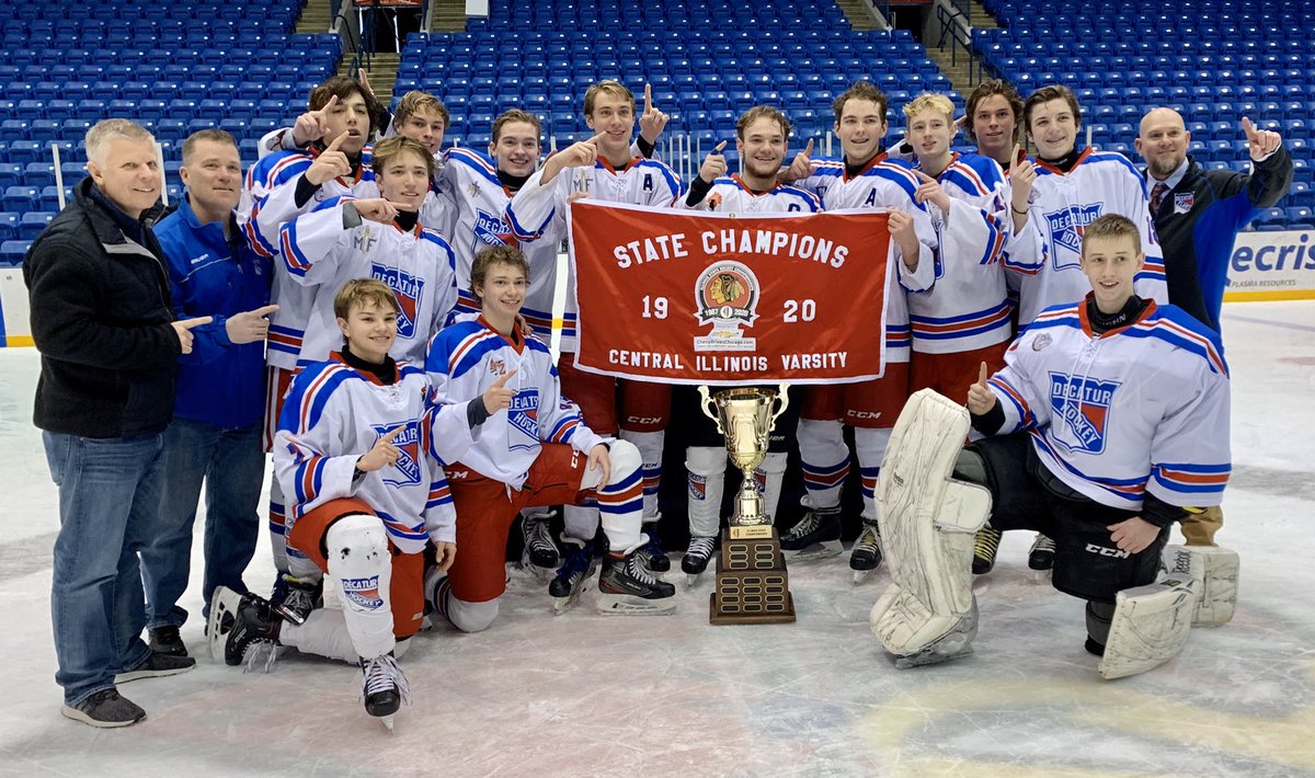 MarkPearsonTV's tweet image. The @DecaturHockey Flames win the Central Illinois Varsity Championship, 10-3.

We’ll have highlights and postgame reaction tonight at 10 on @wandtvnews.
