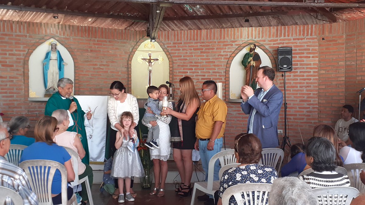 Egutierrez999's tweet photo. #23Feb20 RELIGIÓN #Bautizo #AbrahamDavid, Bienvenido a la vida Cristiana a vivir bajo la enseñanza de Jesús @CapillaCaiza en @ParqueCaiza Bendiciones para sus Padres y Padrinos. https://t.co/SCofojvsiW