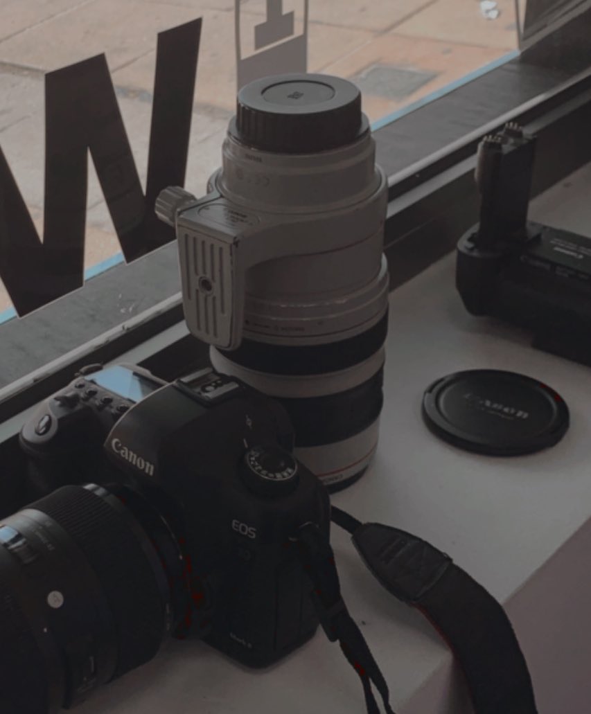 JoseCampanaF's tweet photo. Me acaban de robar mi equipo de trabajo, una 5d Mark ii y un 100-400 de canon. En la avenida de la constitución (Sevilla) en el Amorino altura catedral. Se agradecería RT. https://t.co/D9nk1ShjAO