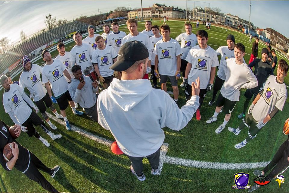 VFA2020's tweet photo. The photos of #RaiseTheStandard - 1st Vienna Football Assembly are now online! 
Go to the @ViennaVikings facebook page or visit https://t.co/saz55Kab76 to browse through all the pictures. 

📸 ©️ @kingofkick2 &amp; #HannesJirgal 

#RTS #RTSfootball #ClinicsAndCamps https://t.co/yr6P5TVmdh