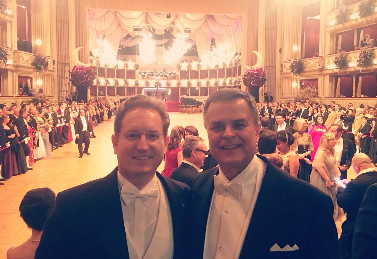 jrtebar's tweet photo. Vienna Opera Ball 2020: it was such an honor to be guest of this wonderful event! Thanks to @WrStaatsoper and @dominique.meyer for the invitation 

#opernball2020 #operaball2020 #ramontebar https://t.co/oZDe6rFwpa