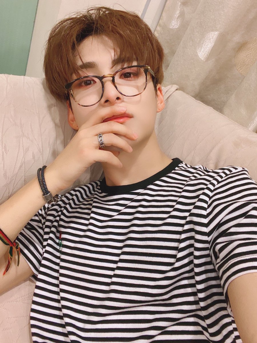 lightschoice's tweet photo. Our sweet best leader who always takes care of us and the boys! We really dont deserve you, but god will we fight to keep you #CallinLeaderJun https://t.co/xdqGCyFuxG