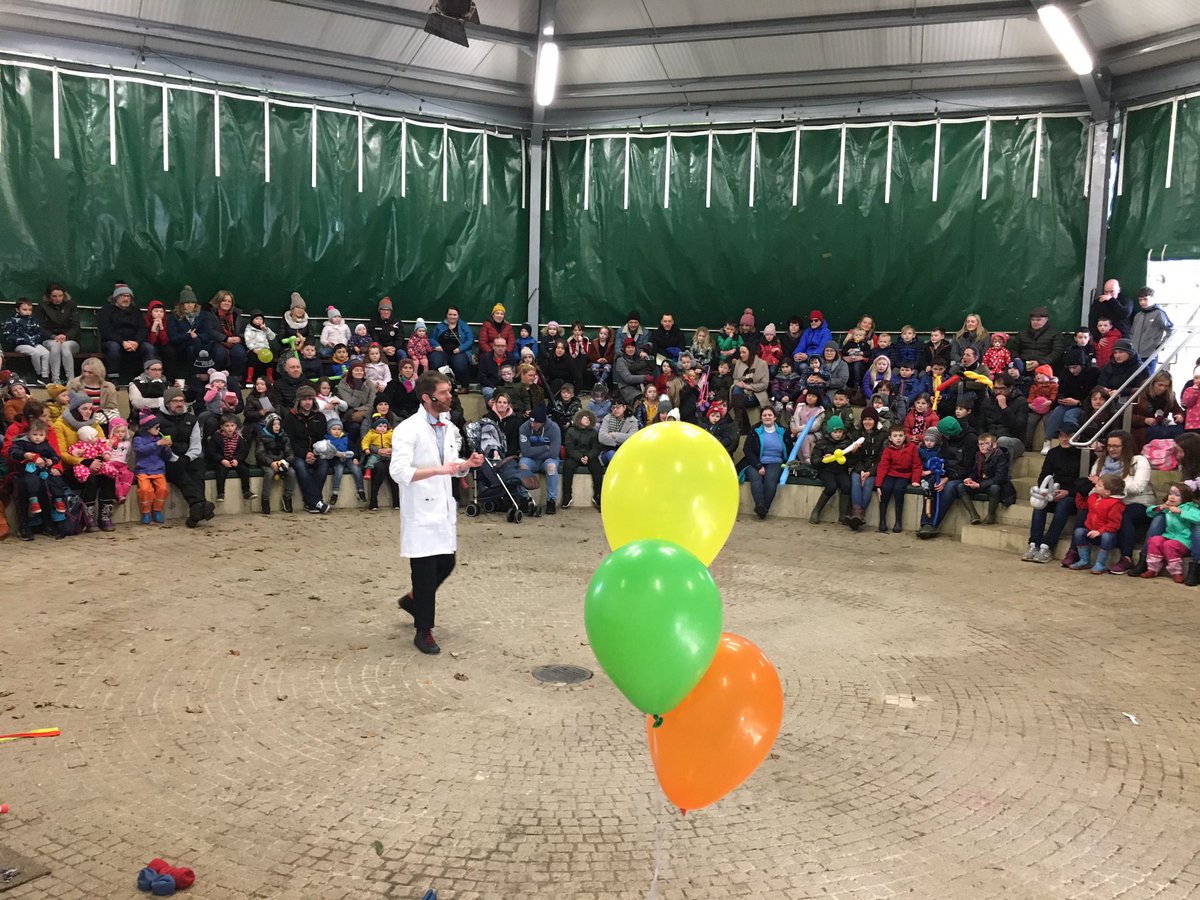 ThePlaytrail's tweet photo. Busy day today for the finale of the #nisciencefestival thanks to all for coming out 😉
#science #nervecentre #park #Derry https://t.co/YBnQnxtWrf