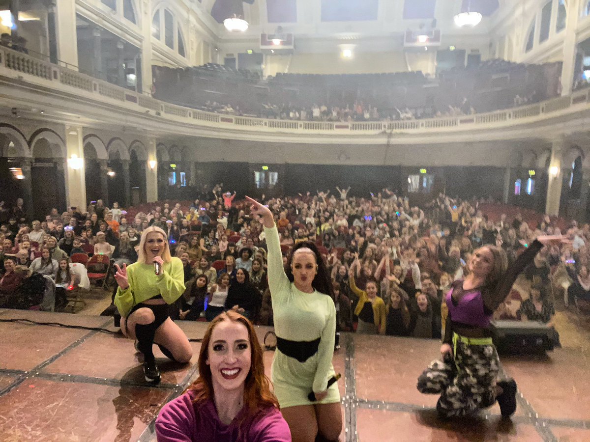 Hull here is your selfie 🤳 
Thank you for giving us such a warm welcome on our first trip to Hull City Hall 😊