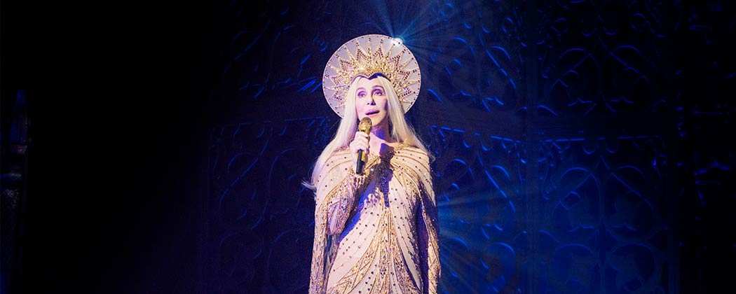 Have you considered turning the big 5-0 in Sin City? From wild party nights to relaxing nights of theatre and fine dining, you'll enjoy these awesome party ideas for a fabulous 50th in Vegas 🎉🎉🎉 » bstofvgs.co/LHWa30qjFR9