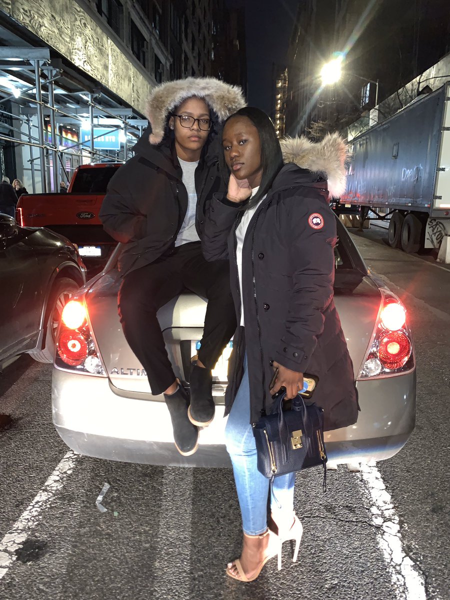 SNah4l's tweet photo. Retweet if you love your girlfriend ❤️🌟 #LGBTQof2020 https://t.co/whA5sl6iWv