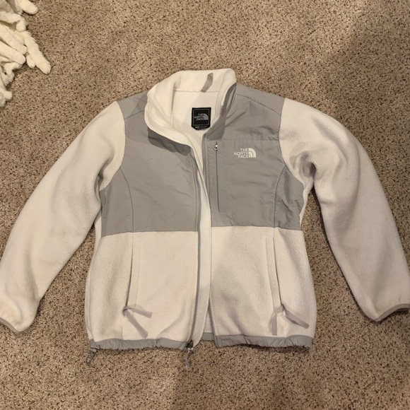 So good I had to share! Check out all the items I'm loving on @Poshmarkapp #poshmark #fashion #style<a href="/tag/fashion"class="tags"><span>#fashion</span></a><a href="/tag/shopmycloset"class="tags"><span>#shopmycloset</span></a><a href="/tag/style"class="tags"><span>#style</span></a><a href="/tag/express"class="tags"><span>#express</span></a><a href="/tag/luckybrand"class="tags"><span>#luckybrand</span></a>