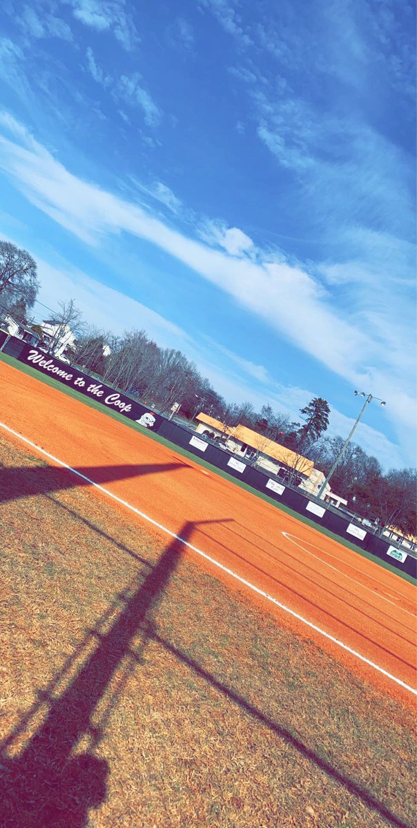 LadyBantams's tweet photo. It’s a beautiful day here at “The Coop” #PlayAsOne #PlayForG #PlayForMia https://t.co/efDiYi6tCY