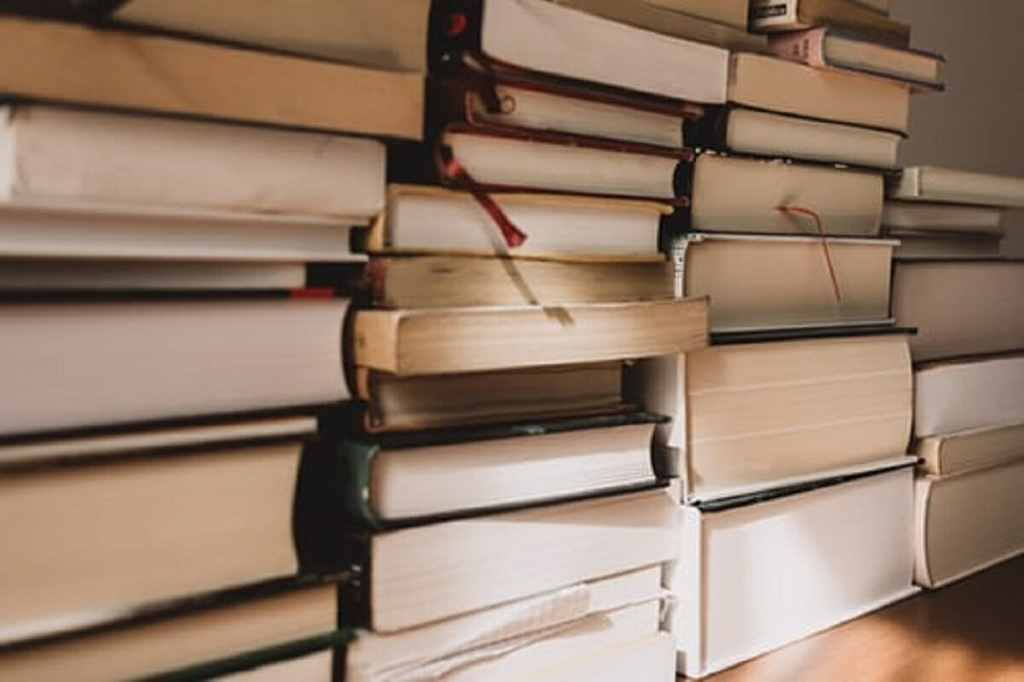 TheScriptLab's tweet photo. A screenwriting career is an ultra-marathon, and you get representation at the end of the first marathon, not the start.
#screenwriting #screenplay #scriptlibrary
https://t.co/ApPaZEIweu https://t.co/j5jayjfn9L