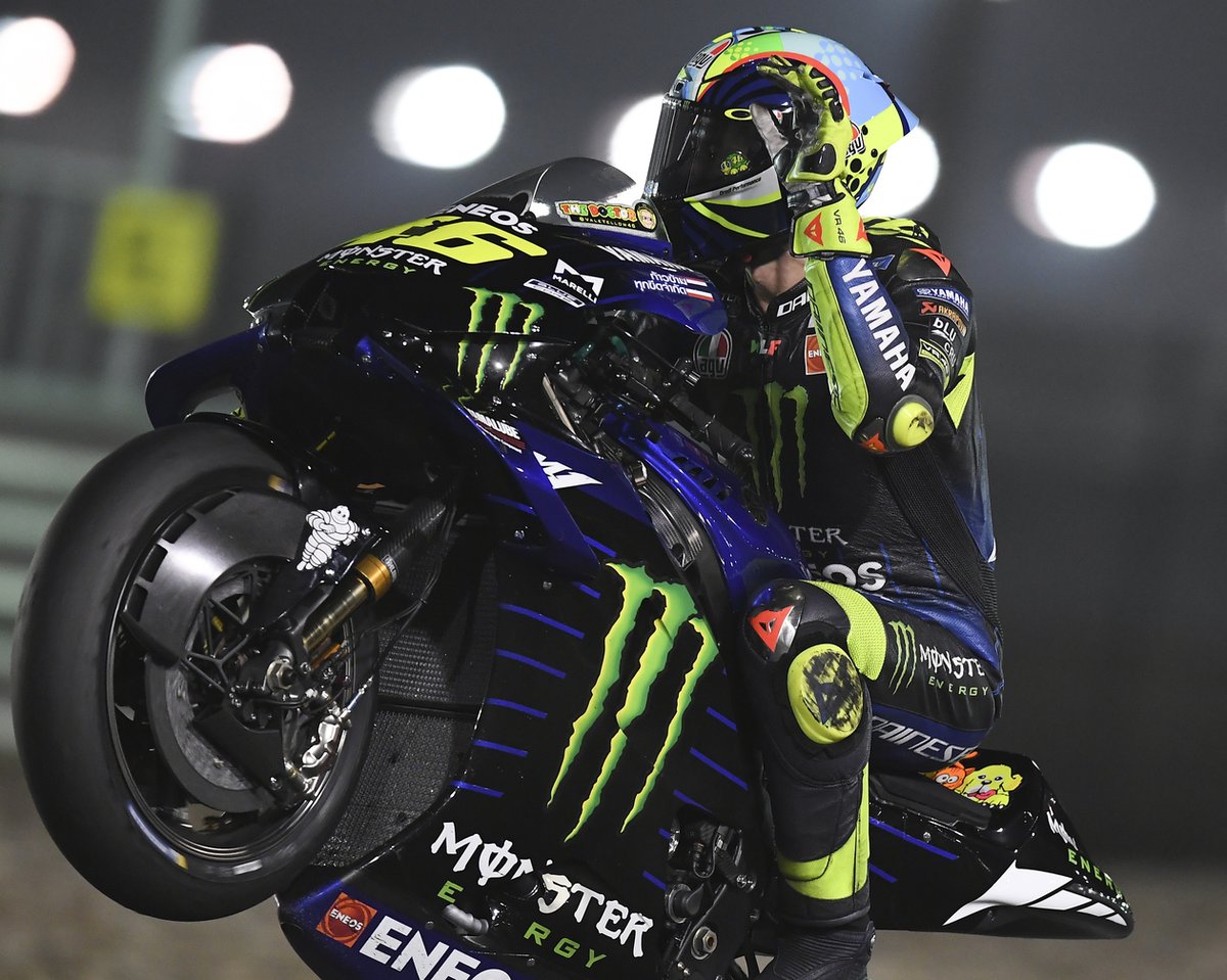 ValeYellow46pic's tweet photo. @MotoGP @YamahaMotoGP @ValeYellow46 @fanclubVR46 Ciao Vale! #QatarTest https://t.co/v1fGNc3qDs