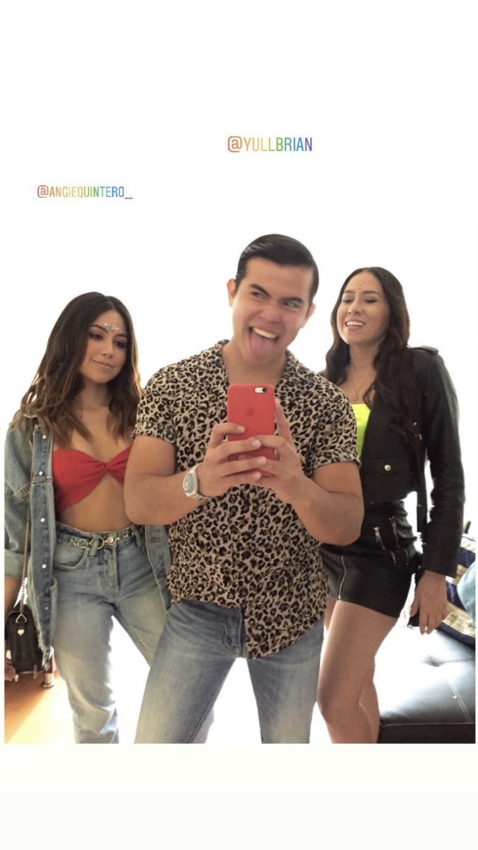 angiequintero__'s tweet photo. 💗💚🧡💜❤️ https://t.co/HUCK6C11vK