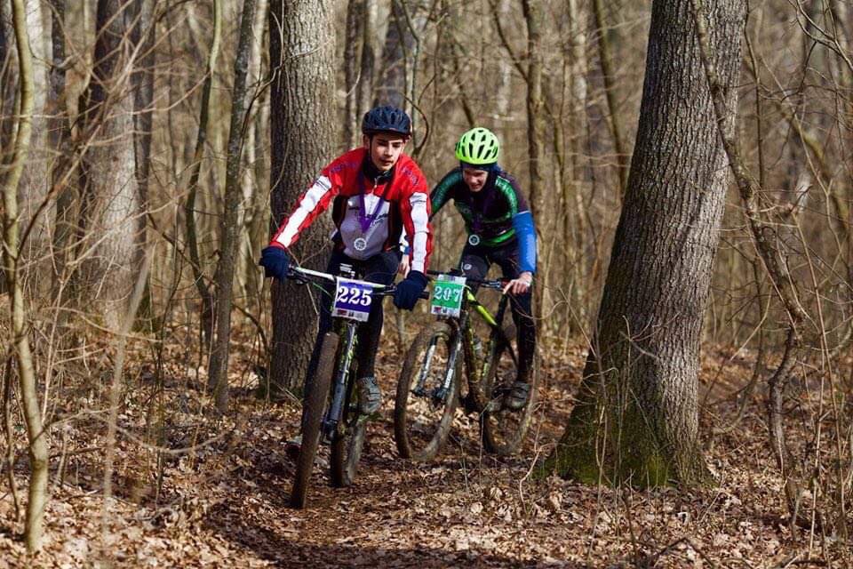 SVpeBicicleta's tweet photo. Primul concurs din acest sezon: RPG2020🚴🏻♂️
Felicitări colegului nostru,
Tănase Rareș - Locul 2, categoria 14-18ani!
#RPG2020 #NewSeasonMTB
#SuceavapeBicicletă https://t.co/5TukDXQLg1