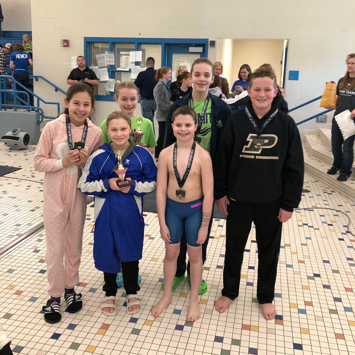 swim_sca's tweet photo. Aaaaaand, our afternoon High Point Winners!

Congrats to Kaelyn Godfrey, Lilah Van Zuidam, Quinn Lenwell, Nathan Sackett, Kellyn Cook, and Charlie Lang! https://t.co/8uPsC3QMan