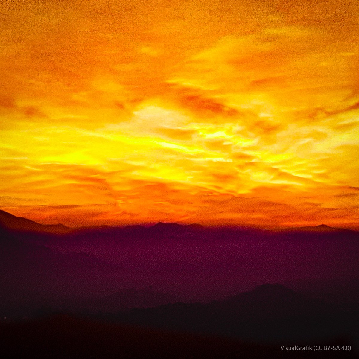 redvamas's tweet photo. Cielo o infierno?
#VisualGrafik (CC BY-SA 4.0)
#SanMarkos #SanMarcos #Txoritokieta #Errenteria #Oarsoaldea #Gipuzkoa #EuskalHerria #PaisVasco #Euskadi #BasqueCountry
#Textura #Cielo #Atardecer
https://t.co/kf8wFTmy8i https://t.co/co26PLzMNI