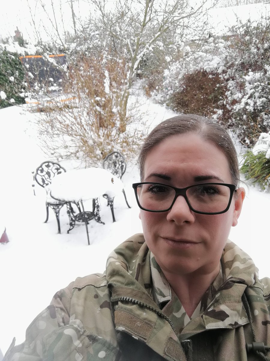 Kate_1063's tweet photo. @laalex2 Army Officer ✔️
Wife ✔️
Mother raising two daughters to be who they want to be and wear what they like ✔️
It's 2020. How about let's just support women to be great women.
#bekind #womensupportwomen #proudtoserve https://t.co/uiNNSO9xld