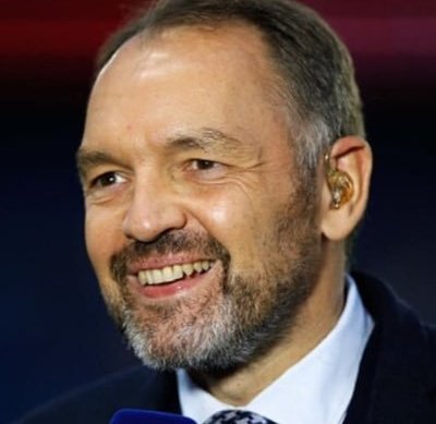 Qutchpaul's tweet photo. A combien de RT vous nous virez ce mec ? @canalplus
C'est juste plus possible d'écouter un match sur votre chaîne avec un énergumène pareil #PSGFCGB https://t.co/wdeiTGIshC