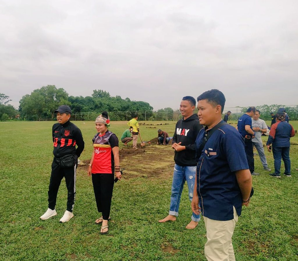 ManikNyi's tweet photo. Tutunggulan Sekar Kedaton (Dawuan-Subang) di TAJUG GEDE (Cilodong-Purwakarta) @KicauSubang @SubangMuda @PanturaID @zonasubang @Subang_Jawara @wargisubang @DediMulyadi71 @kabarsubangcom @Sobatbudayasbg @haji_ruhimat @SubangHits https://t.co/uTBfFTJh6J