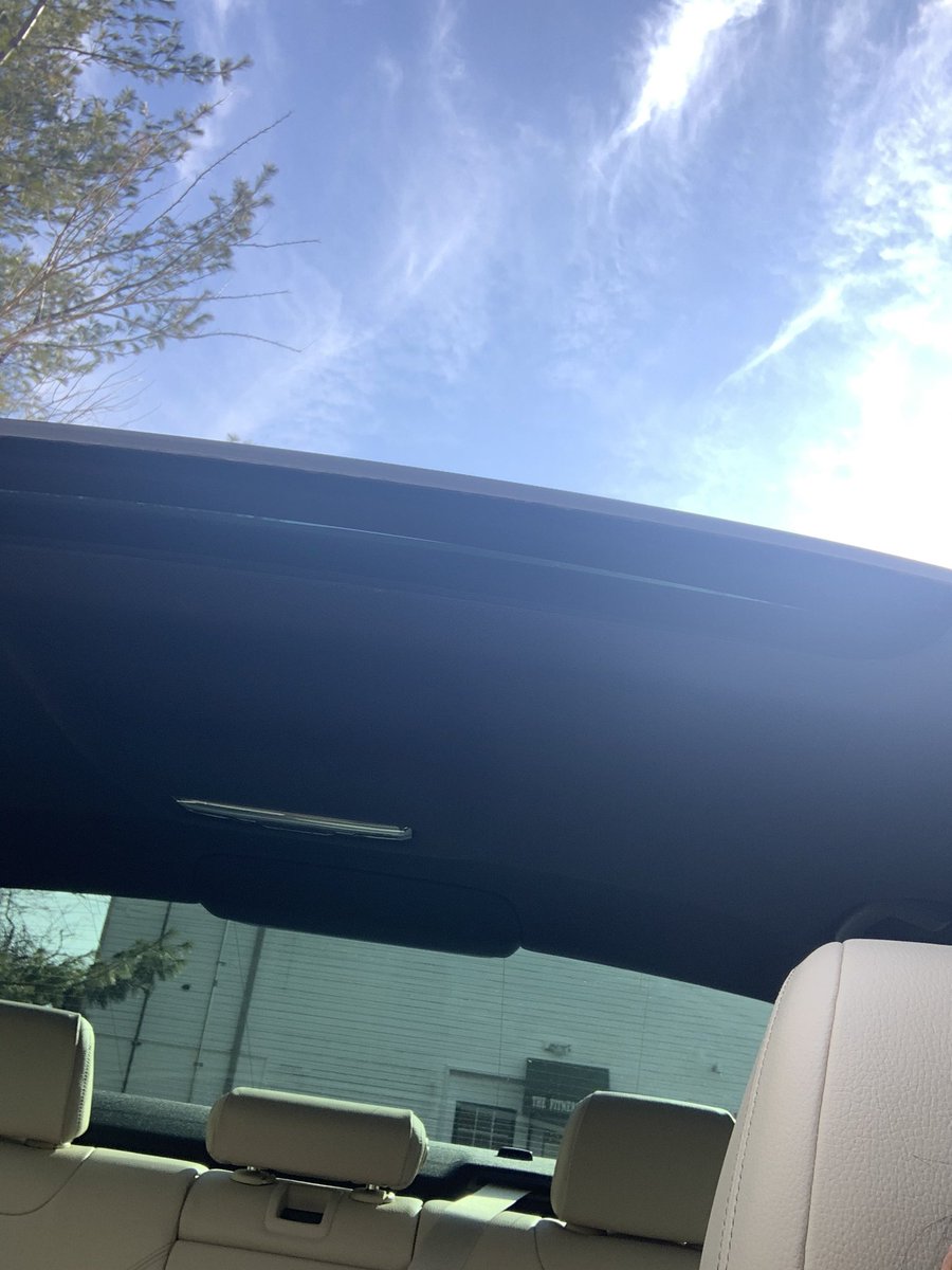 jenniferkrneta's tweet photo. This is an open sunroof.   In The Midwest. In February.  Or as I call it #muchneededtherapy https://t.co/sgqDavm0ZE