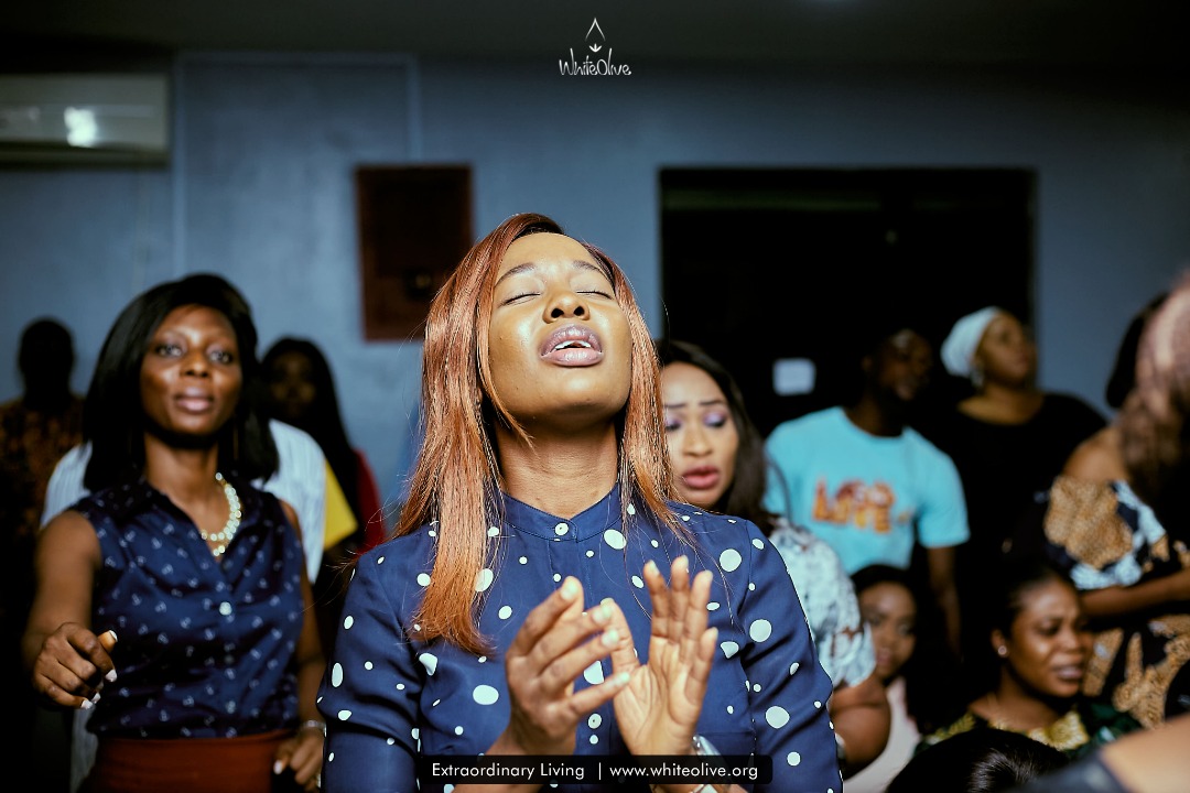 iamwhiteolive's tweet photo. We prayed, we sang our hearts out, we broke communion today at our #InteractiveServices.
#WhiteOlive
#Influencers
#DoingExploits
#EarlierToday https://t.co/YPGcrUdZWz