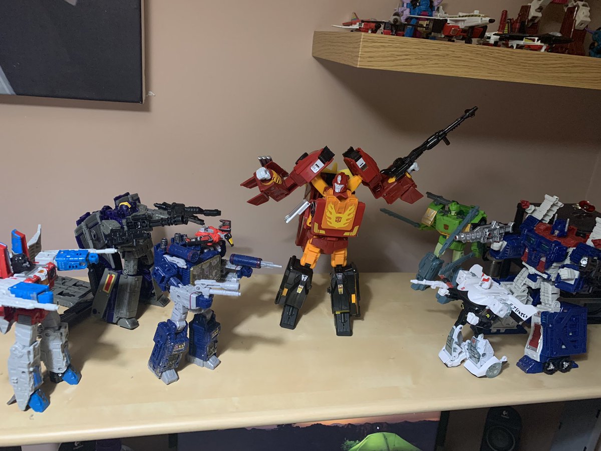 andysmurphy81's tweet photo. I between the action #Transformers #TFfans https://t.co/iWSVXY5Htl