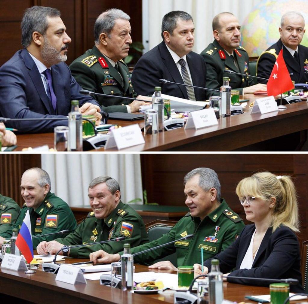 İdlipte cıkan catışmada Milli Suriye ordusu 20 den fazla Rus askerini ve 3 tane kıdemli Rus komutanını öldürdü.

Son gülen iyi gülermiş. #Suriya #Rusya #Russian #suriyemilliordusu