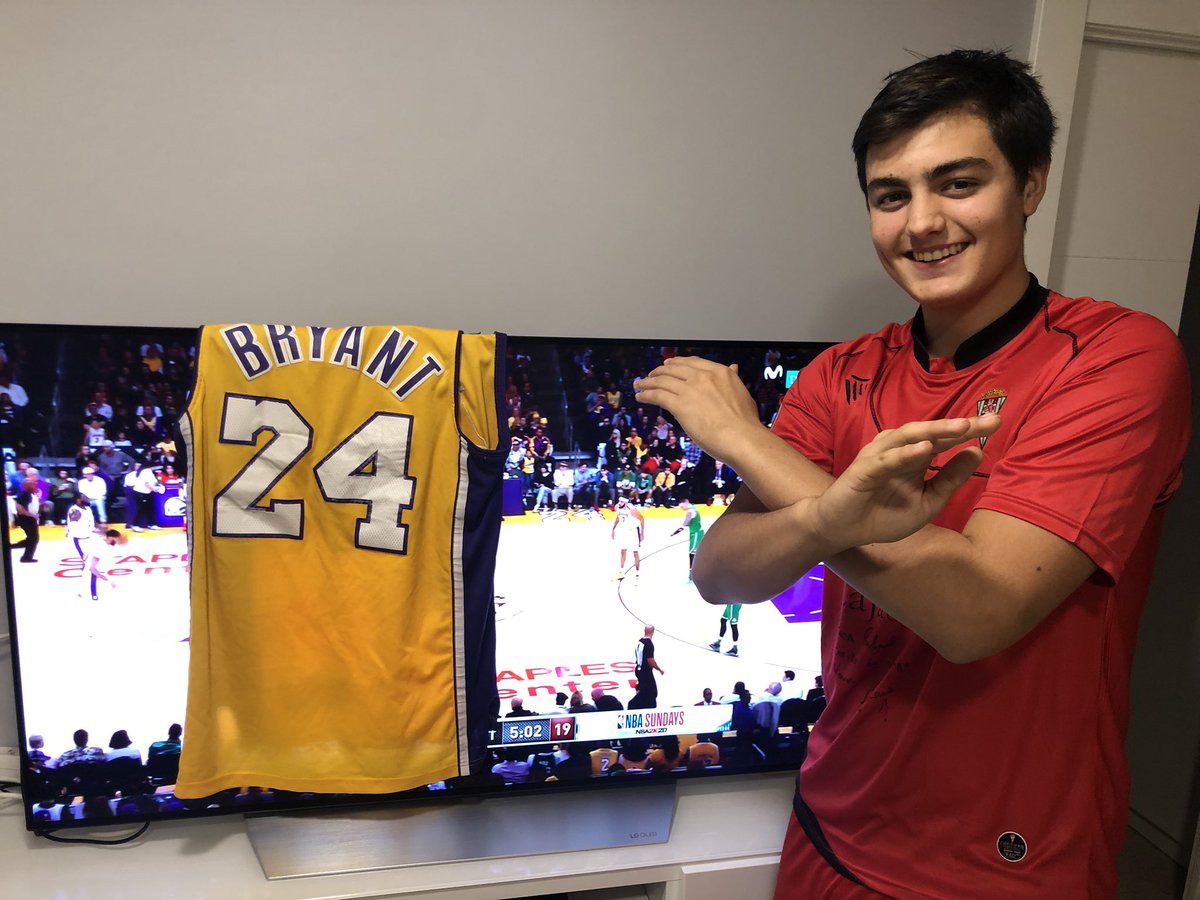 Julius Caesar tweet media