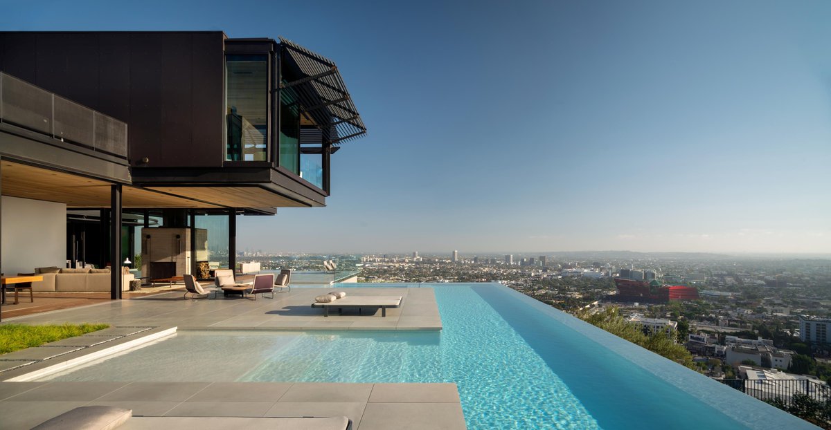 olsonkundig's tweet photo. “The house expands and contracts easily. There’s always something that feels more protected and something that feels more open." –Tom Kundig, FAIA, RIBA, Design Principal. More on Collywood at @ElleDecorItaly: https://t.co/zHaGGKctUM. @olsonkundig #architecture https://t.co/ByYEyDyTKt