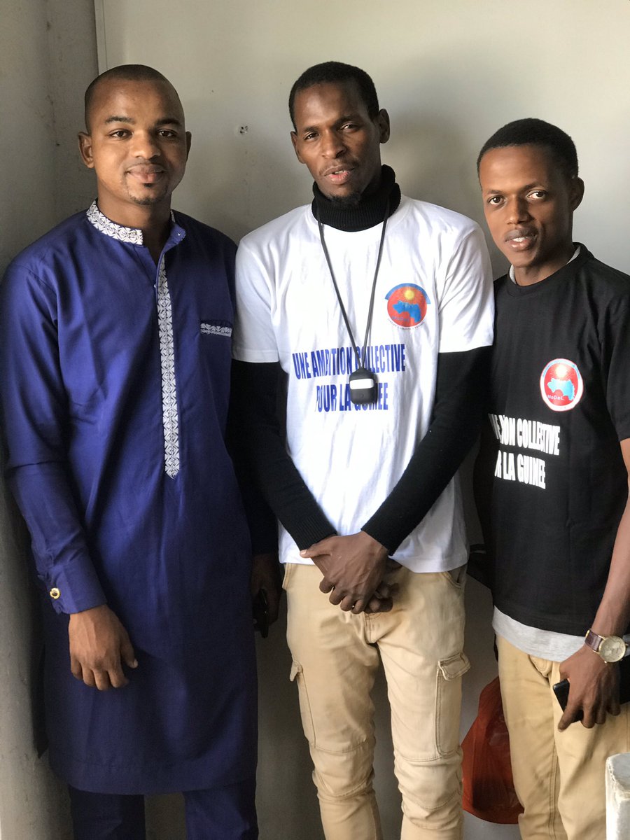 DakarModel's tweet photo. Quelques photos lors de l’assemblée mensuelle du parti.
Quand on dirige des Hommes, on a le choix de la manière : on en appelle à leurs mains, à leur tête ou à leur coeur. Le mieux est de ne rien délaisser.
François Rabelais, 
Au #MoDeL une ambition collective pour la Guinée 🇬🇳 https://t.co/1VMQmLOmKz