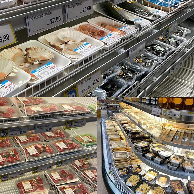 InCucinadaSari's tweet photo. Oggi il supermercato mi fa fare delle riflessioni...gli scaffali sono stati presi d’assalto e sono deserti ma alcuni no! Nei supermercati potete ancora trovare agnello, interiora, carni per bolliti, molluschi di ogni genere, crostacei, pesce in generale,… https://t.co/KN079ZnjY2 https://t.co/GVPwQKBClJ